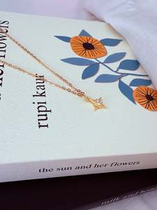 Gold Necklaces: Starburst Gold Necklace