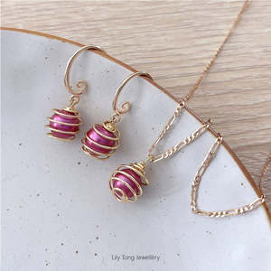 Gold Filled Sets: Spiral Caged Pearl Pendant Necklace & Earrings #0713 Red Violet