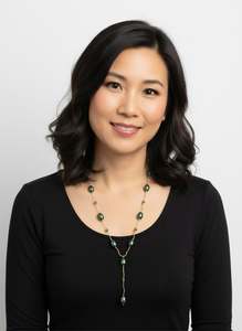 Elegant Green Pearl Pendant Necklace