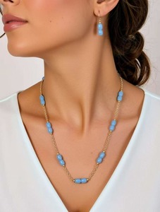 Sky Serenity – Blue Bead & Gold Chain Set ✨