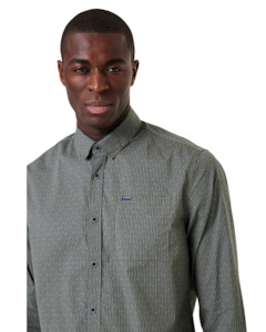 Geometric LS Shirt - Sage Green