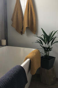 Bathroom Linens: Linen/Cotton Waffle Hand Towel 50x70 (Colour options)