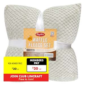 Living: 2-Piece Waffle Fleece Set Cushion Throw