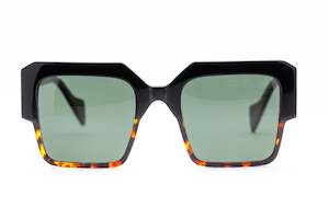 Age Eyewear: Stage - Black to Tort - Sunglasses