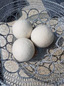 Laundry Dryer Balls 100% NZ WOOL – Set of 3 – Linen Boutique