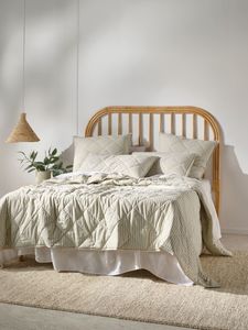 Products: Pedro Bed Cover