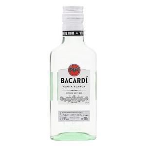Rum: Bacardi 200ml