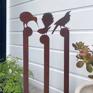 Nz Birds: NZ corten kiwi, fantail & tui garden stakes set