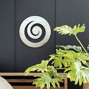 Lisas Bestsellers: koru wall art | bronze / pewter | 30cm