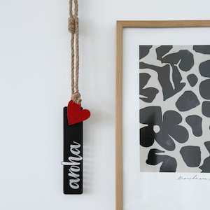 aroha & heart wall hanging | black w red heart