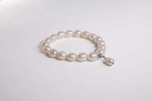 Bracelets: Pearl Bracelet - Sterling Silver & Freshwater Pearl