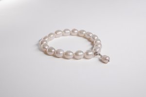 Pearl Bracelet - STG Silver and Freshwater Pearl - LISA WEBB