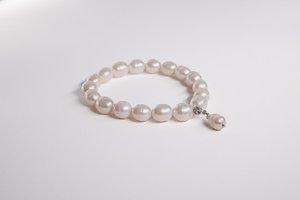 Products: Pearl Bracelet - STG Silver and Freshwater Pearl - LISA WEBB