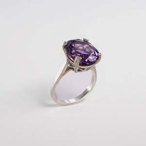 Silver Jewellery: Oval Cut Cocktail Ring - Sterling Silver & Amethyst