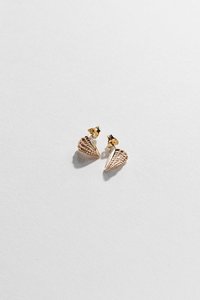 Scallop Stud Earrings - 9CT Gold - LISA WEBB