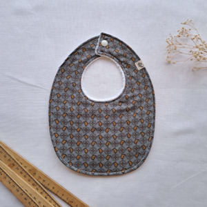 Bibs: Little Acorn Liberty Bib 'LV Paisley' - Grey