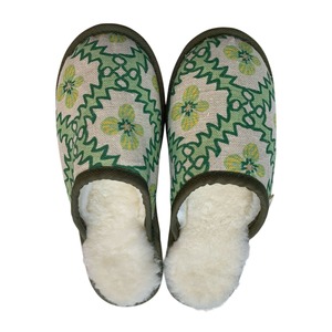 Wardrobe: Green Spiro Large White Slippers