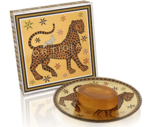 Ambra Nera Glass Plate and Soap