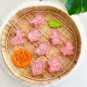 Wild Dough | Stamper & Cutter Set - Africa Animals