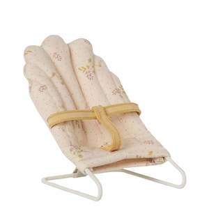 Maileg: Babysitter Micro Off White | Maileg