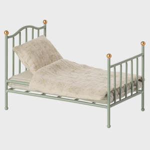 Vintage Single Bed Mouse - Mint | Maileg