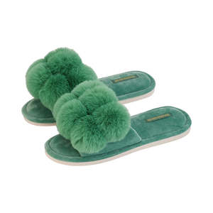 COSY LUXE Slippers Pom Pom - Emerald | Annabel Trends
