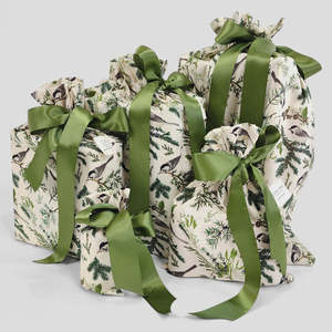 C H R I S T M A S: Nadarrach Beathe Coille (Reusable Gift Bag Set)