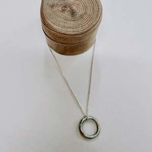 Halio | Pāua halo necklace