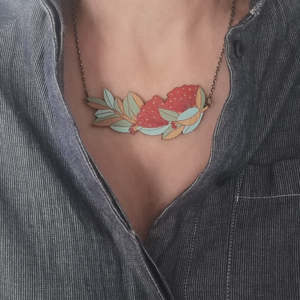 Necklaces: Rimu Pohutukawa Necklace