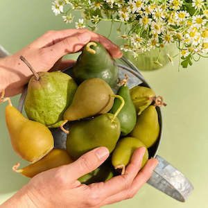 Candles Incense Diffusers: Poppy + Sage | Pear Beeswax candle