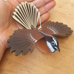 C H R I S T M A S: Mini hanging bird | Piwakawaka Fantail
