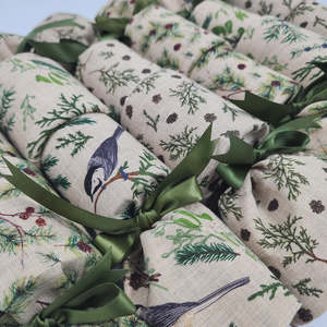 New: Natural Noel | 6 Reusable Christmas Crackers