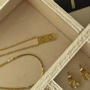 Necklaces: Queen Of The Foxes | Necklace - Double Diamond