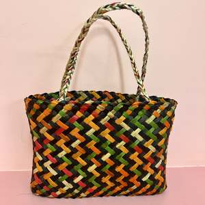 Made In Nelson: Hūmārie Harakeke | Pango me aniwaniwa