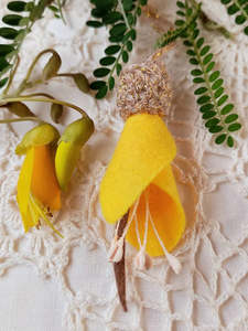 C H R I S T M A S: Kowhai flower decoration
