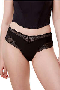 Briefs: Triumph Lift Smart Maxi Pant - Black