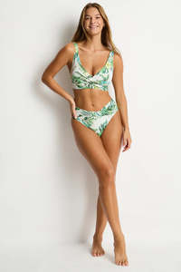 All Swimwear: Sea Level Breezer Cross Front Multifit Bra (White)