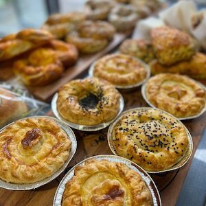 Slow cooked pulled pork pie – Little Bread Loaf