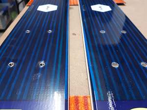 Inserts installation 1 pair of skis