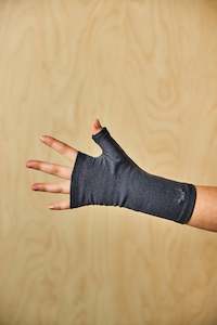 Merino 365: Merino 365 Women's Handwarmer Fingerless Gloves - IRON MARLE