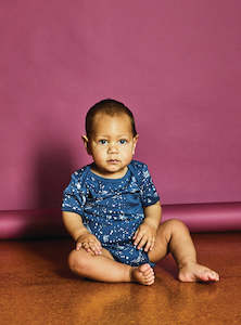 Outlet 1: Ezra Shortsleeve Bodysuit, Storm Scribble