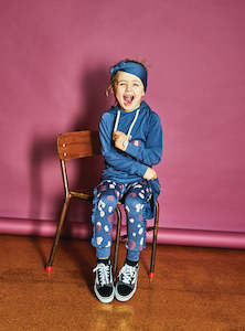 Outlet 1: Kenzie Frill Leggings, Storm Roar
