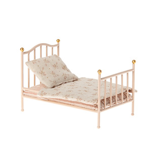The French Folk: Maileg Mouse Vintage Bed - Rose