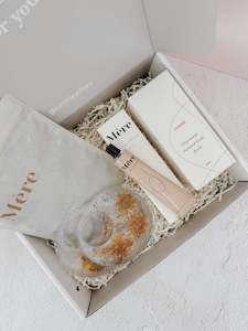 The Fourth Trimester Gift Box (Medium)