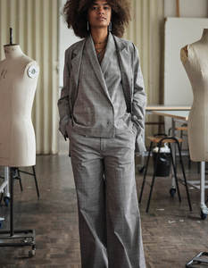 Haberdashers Favourites: The Wide-legged trousers (PDF)