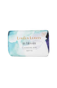 Pamper Gift Box: Aqua Lily Cleansing Bar