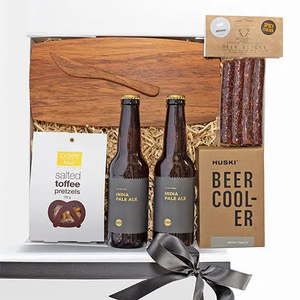 Gourmet Food Alcohol Gift Boxes: Bloke's Night In