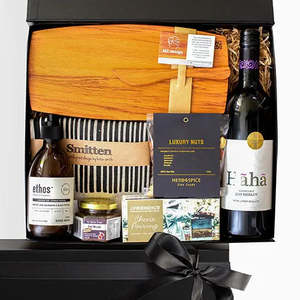 Winter Gift Boxes: Home Essentials