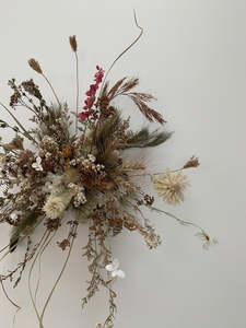 Frontpage: CUSTOM DRIED FLOWER WALL INSTALLATION | NATURAL