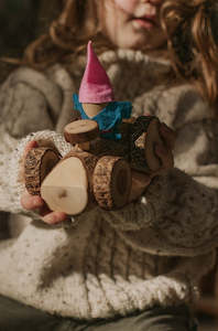 Play: Q Toys | Gnome Car